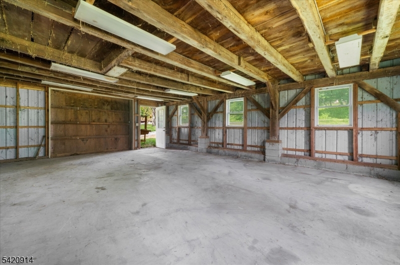 441 Pittstown Rd Property Photo 31