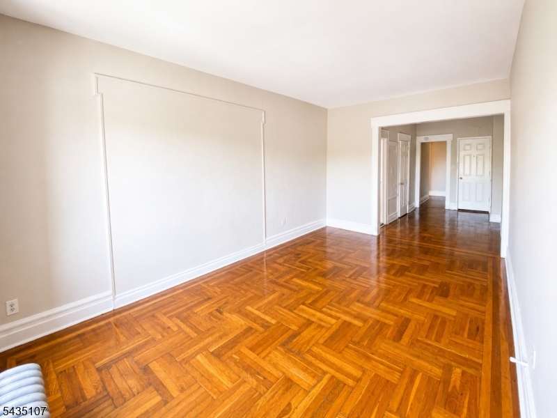 23 Harvard St 12 Property Photo 3