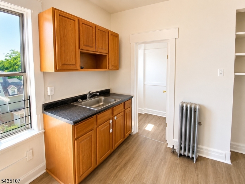 23 Harvard St 12 Property Photo 4