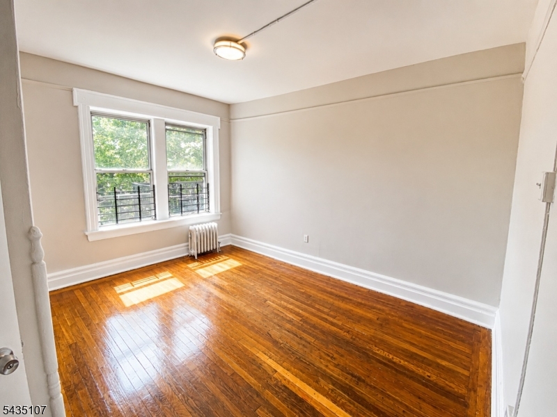 23 Harvard St 12 Property Photo 7