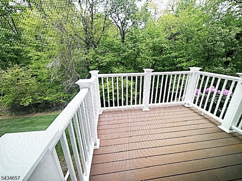 91 Woodmont Dr Property Photo 7