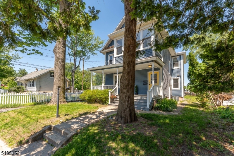 30 Rockview Ter Property Photo 2