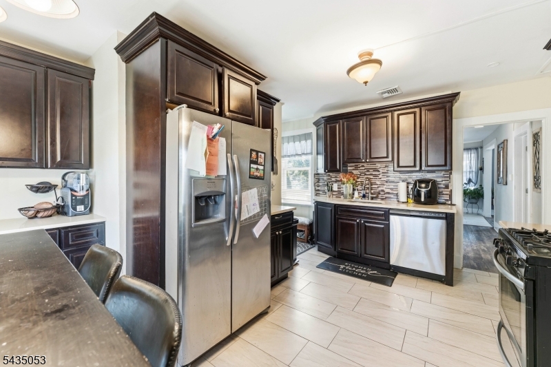 30 Rockview Ter Property Photo 16
