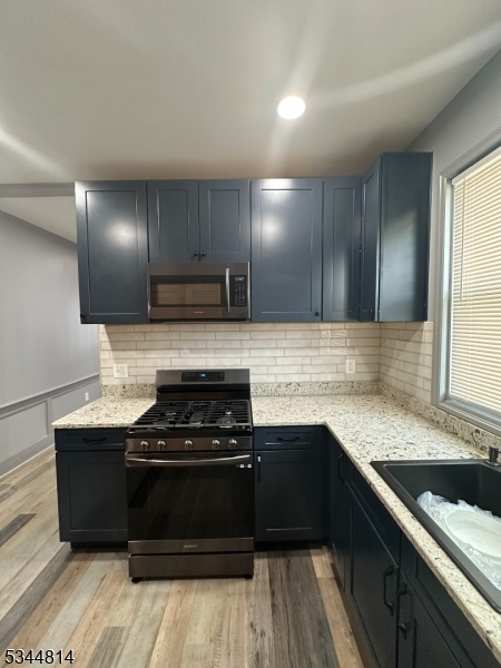 96 Goldsmith Ave 2 Property Photo 9