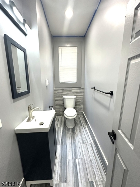 96 Goldsmith Ave 2 Property Photo 14