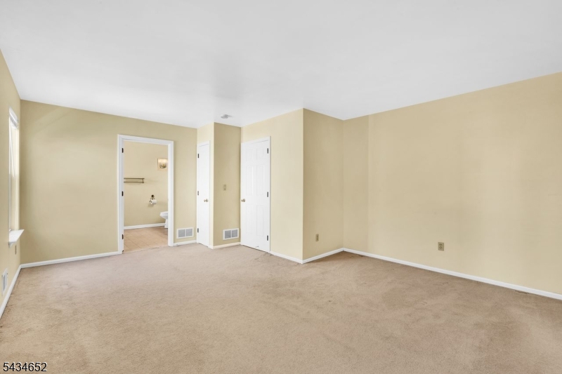 43 Wexford Way Property Photo 18