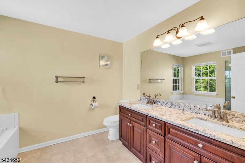 43 Wexford Way Property Photo 19