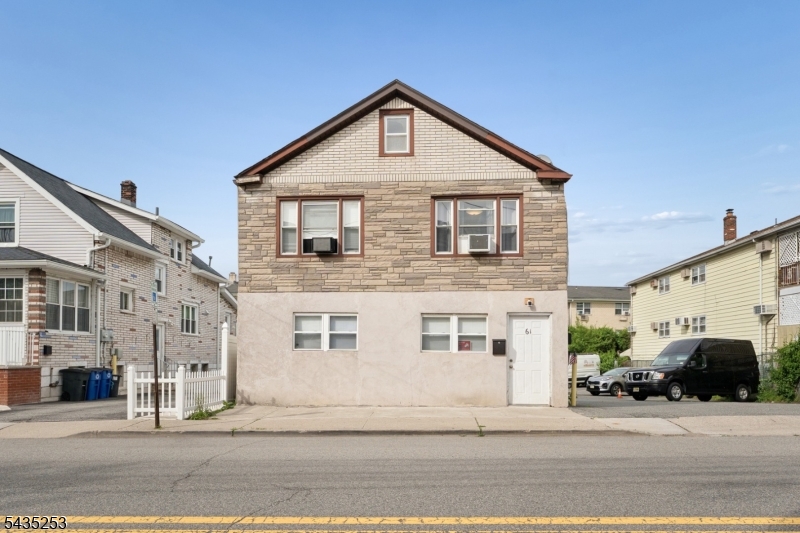61 Union St 2 Property Photo 1