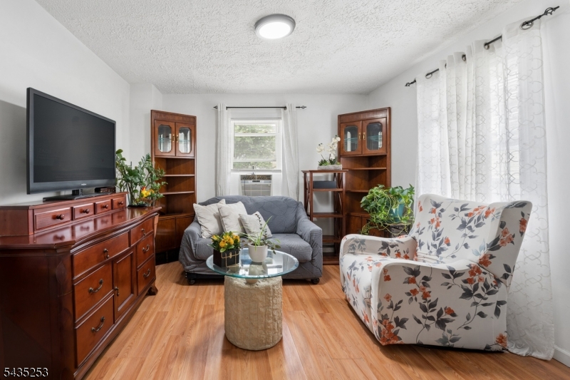 61 Union St 2 Property Photo 2
