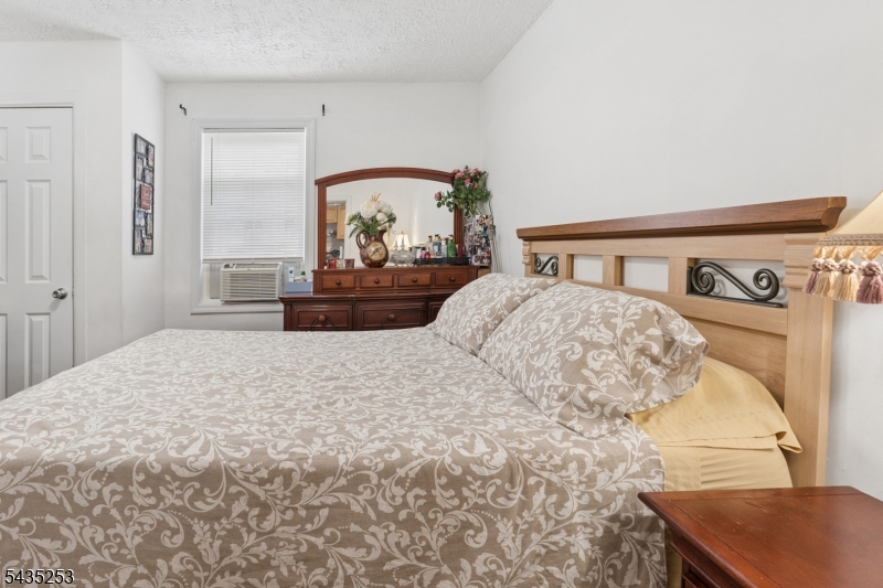 61 Union St 2 Property Photo 6
