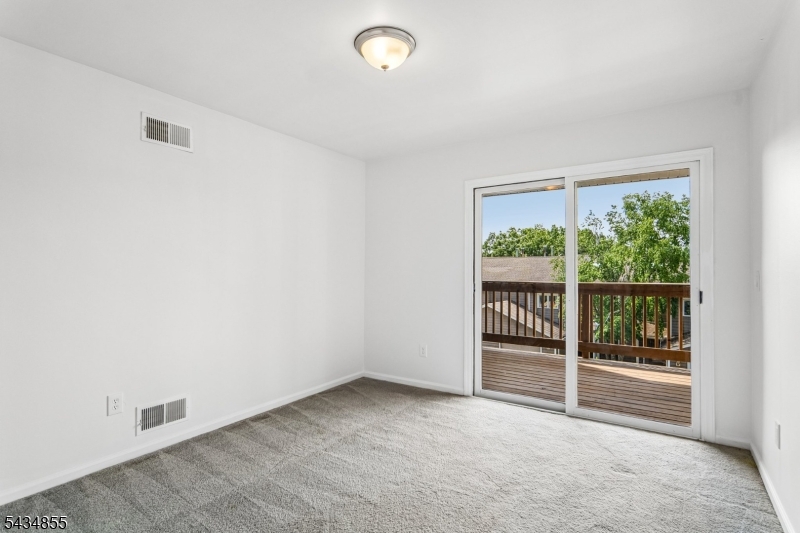 304 Heights Dr Property Photo 15