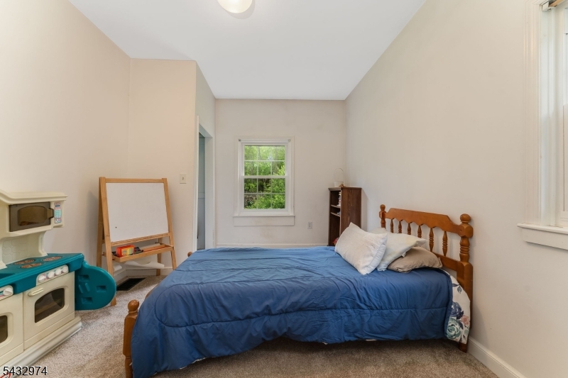 2 Sloan Ln Property Photo 21