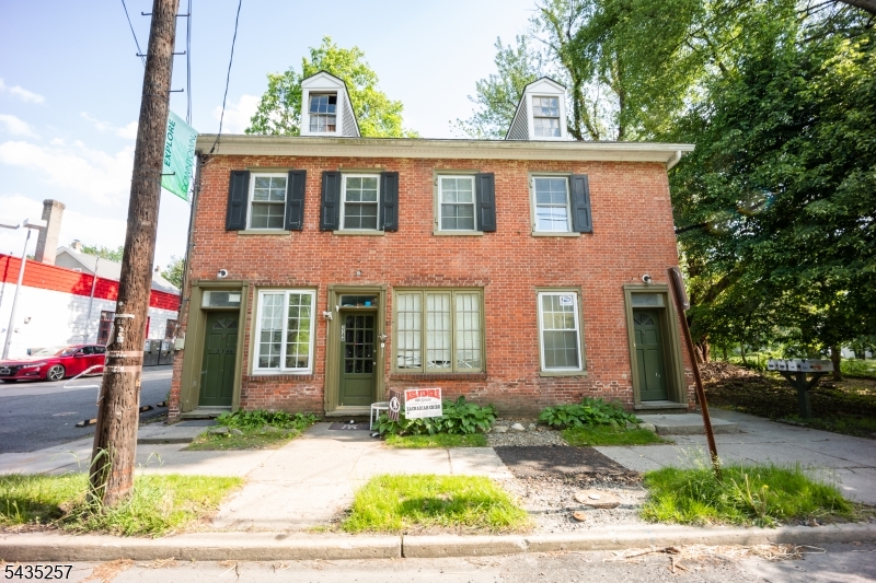 332 Water St Property Photo 1
