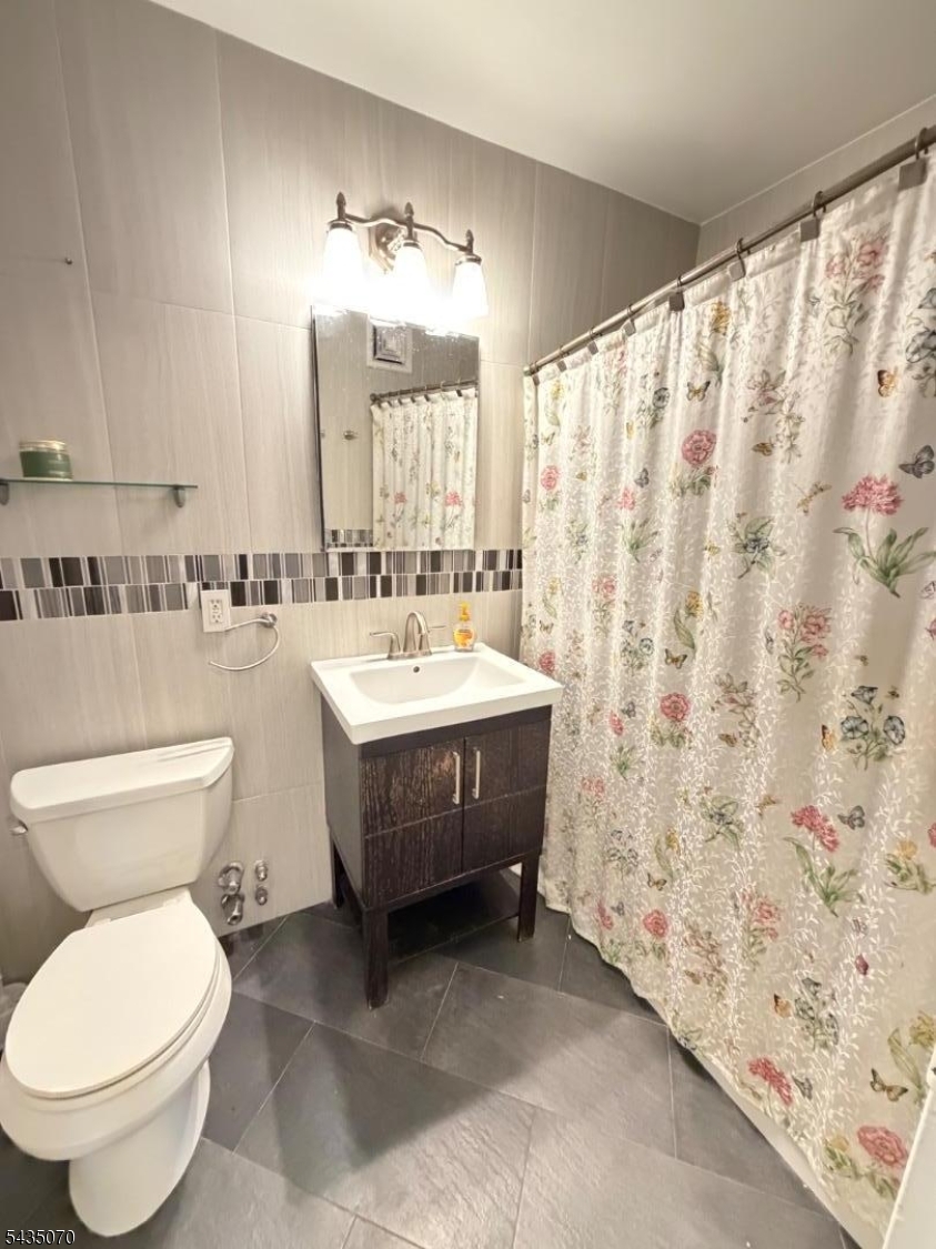 2100 Linwood Avenue 4p Property Photo 16