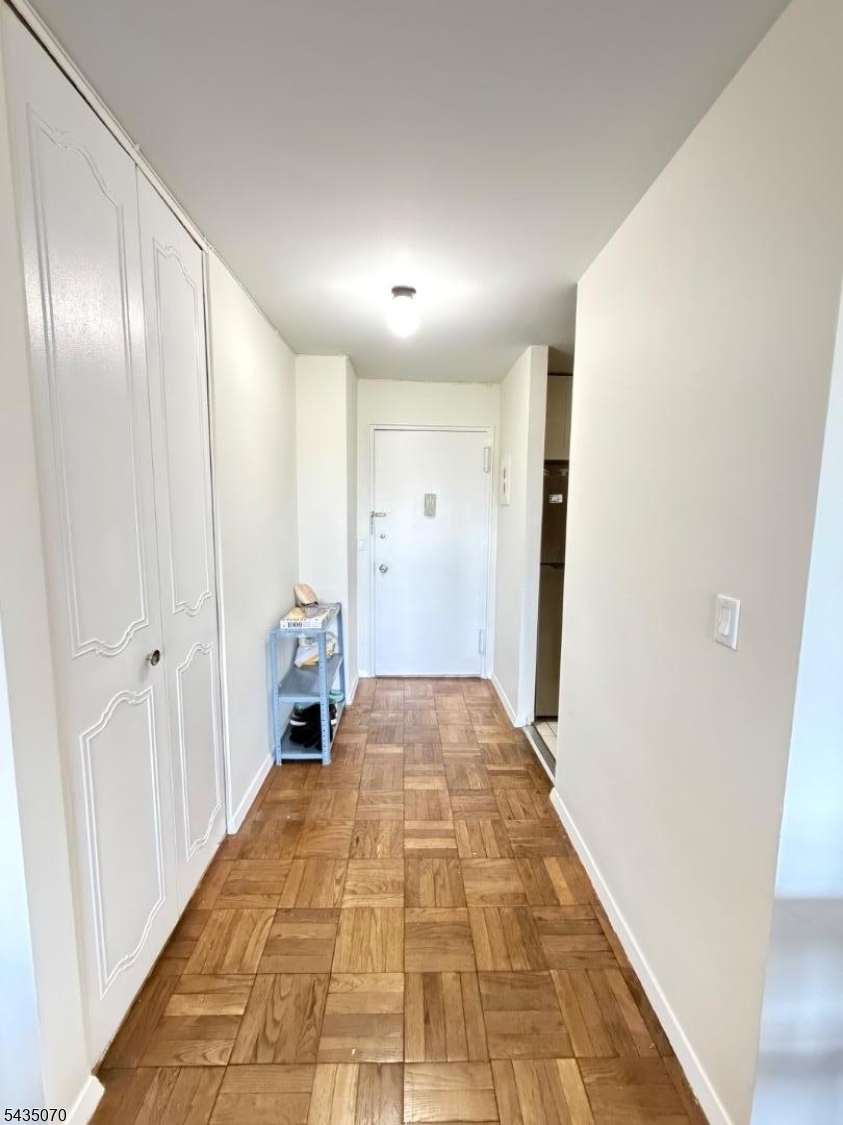 2100 Linwood Avenue 4p Property Photo 18