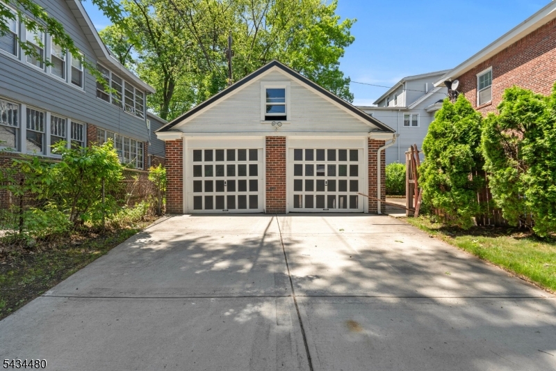 124 Vassar Ave Property Photo 4
