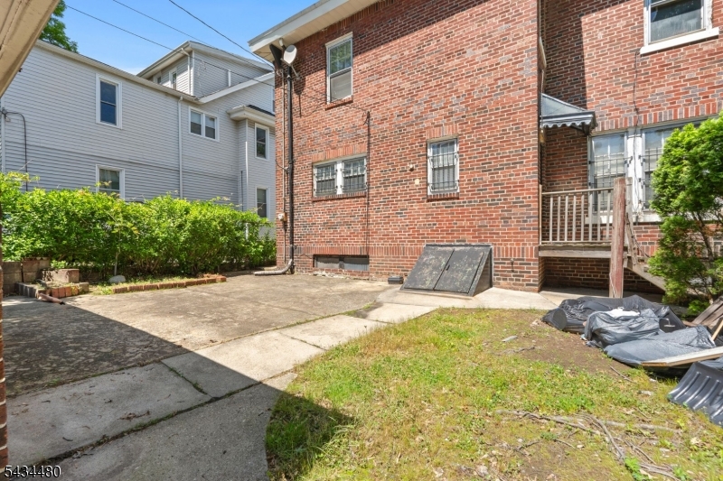 124 Vassar Ave Property Photo 5