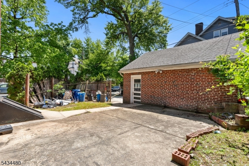 124 Vassar Ave Property Photo 7