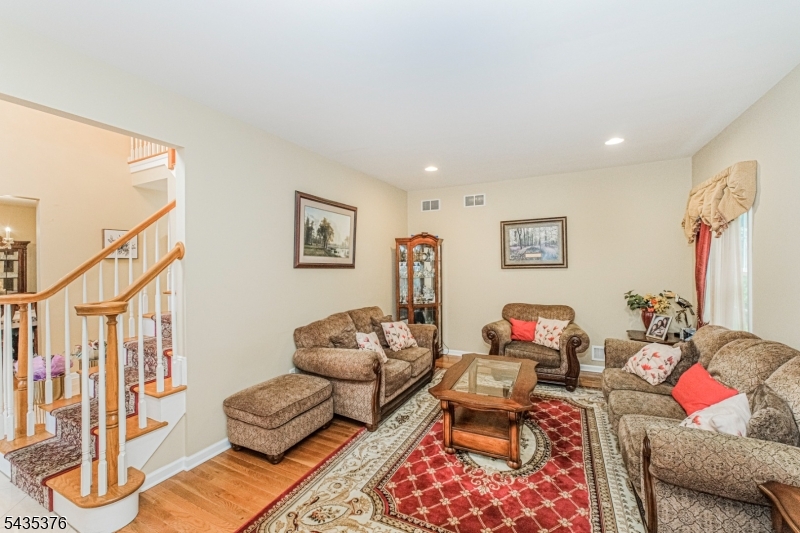 111 Delmonico Ave Property Photo 12