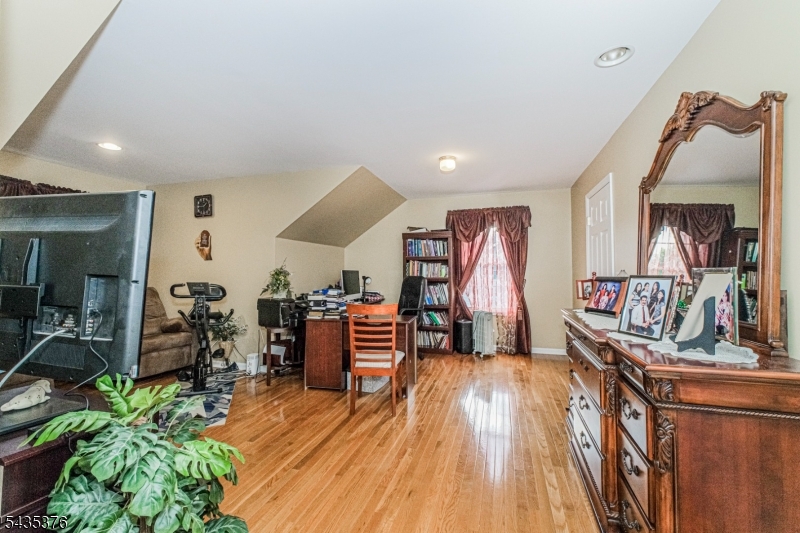 111 Delmonico Ave Property Photo 35