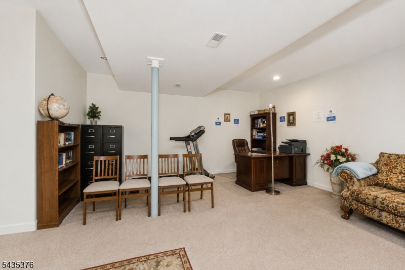 111 Delmonico Ave Property Photo 40