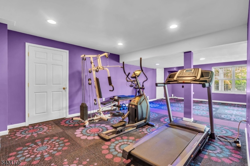 27 Music Mountain Blvd Property Photo 35