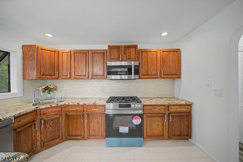 433 Louisa Ave Property Photo 13