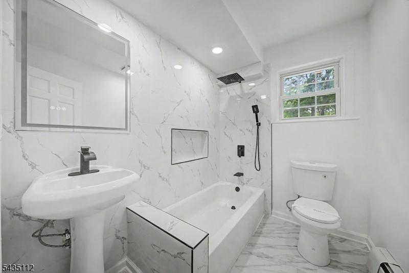 433 Louisa Ave Property Photo 16