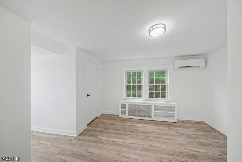 433 Louisa Ave Property Photo 17