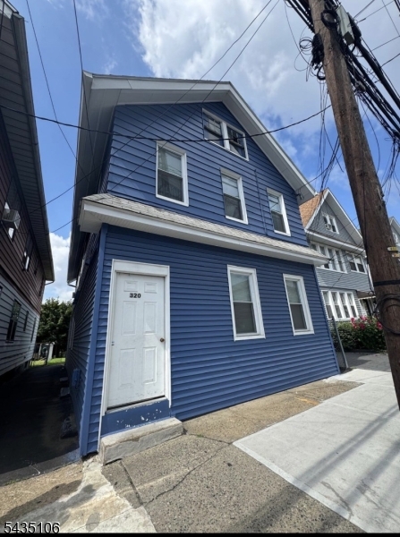 320 Hillside Ave Property Photo 1