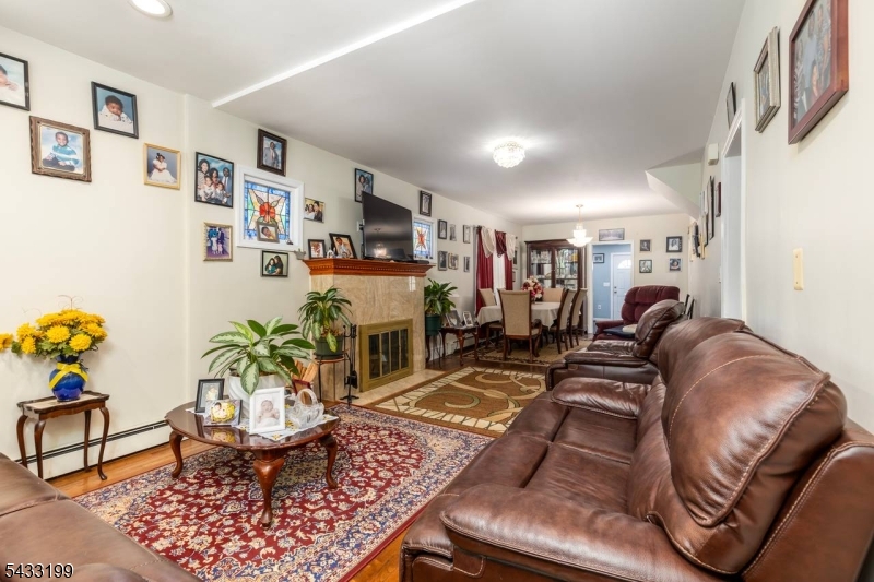 54 Bedford Ave Property Photo 4