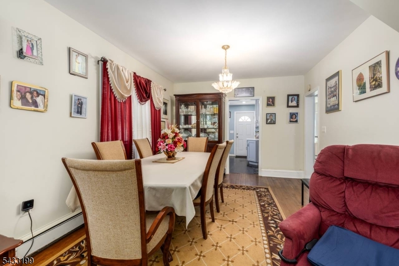 54 Bedford Ave Property Photo 6