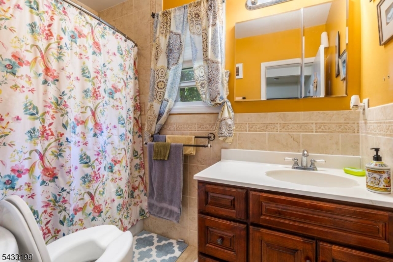 54 Bedford Ave Property Photo 18