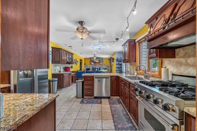 5110 Berkshire Valley Rd Property Photo 14