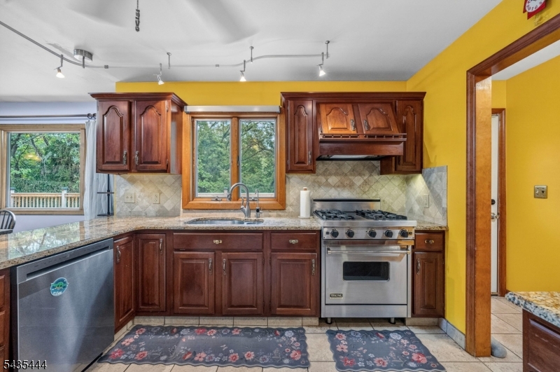 5110 Berkshire Valley Rd Property Photo 15