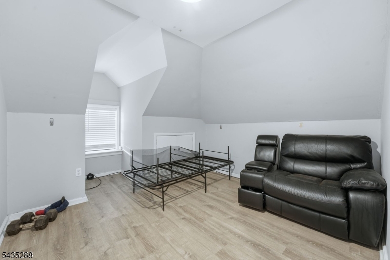 449 Union Ave Property Photo 33