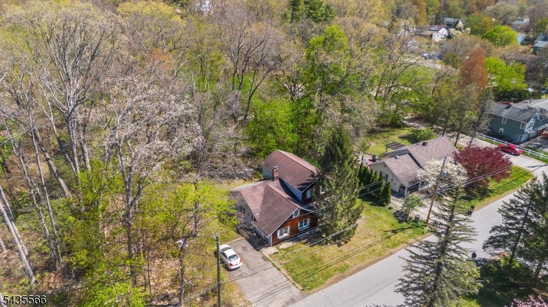 11 Greenbrook Dr Property Photo 18