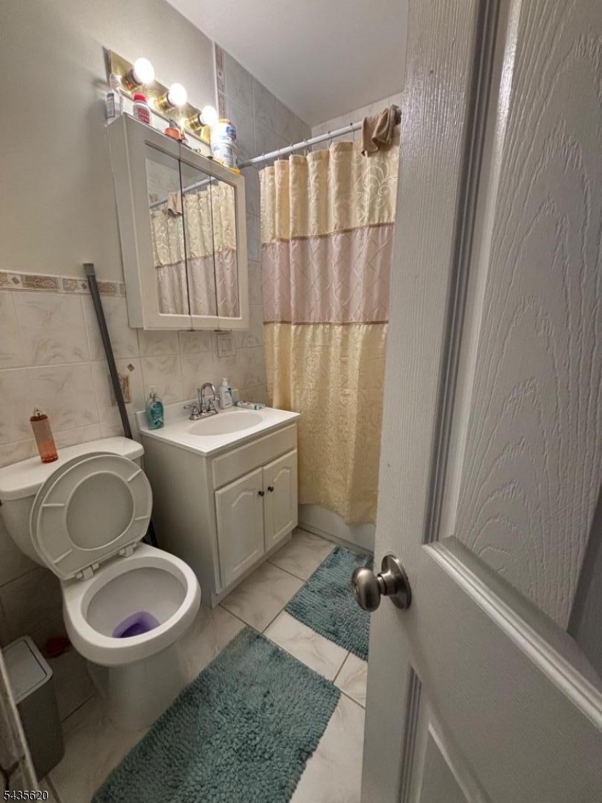 86 Bartholdi Ave Property Photo 14