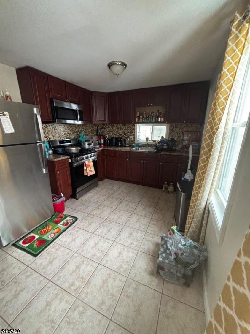 86 Bartholdi Ave Property Photo 15