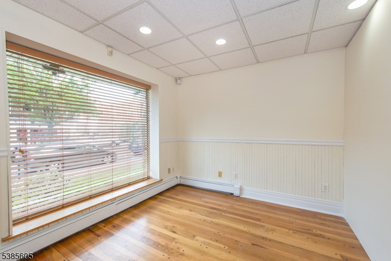 548 Franklin Ave Property Photo 3