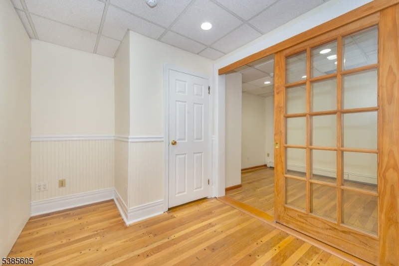 548 Franklin Ave Property Photo 9