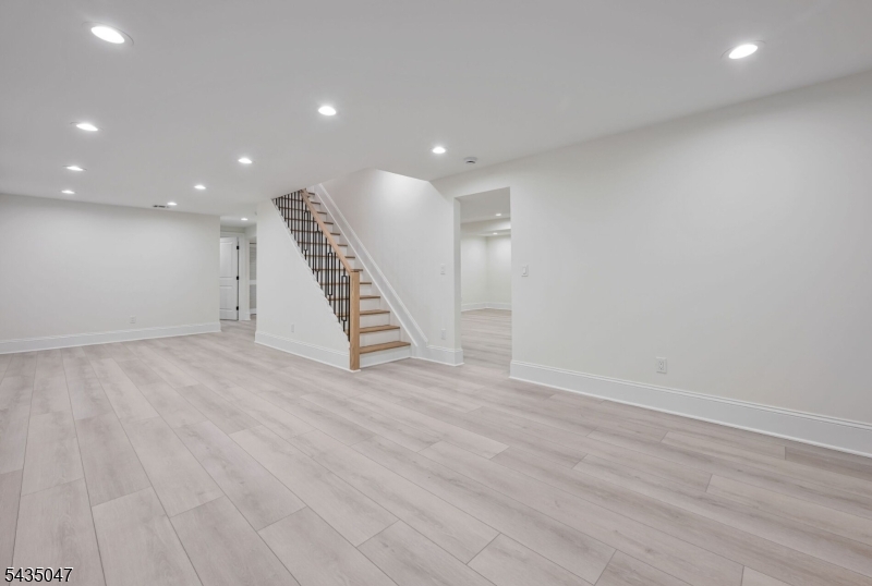 59 Tremont Ter Property Photo 26