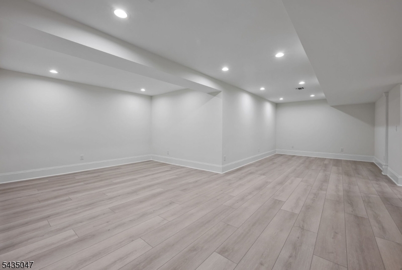 59 Tremont Ter Property Photo 29