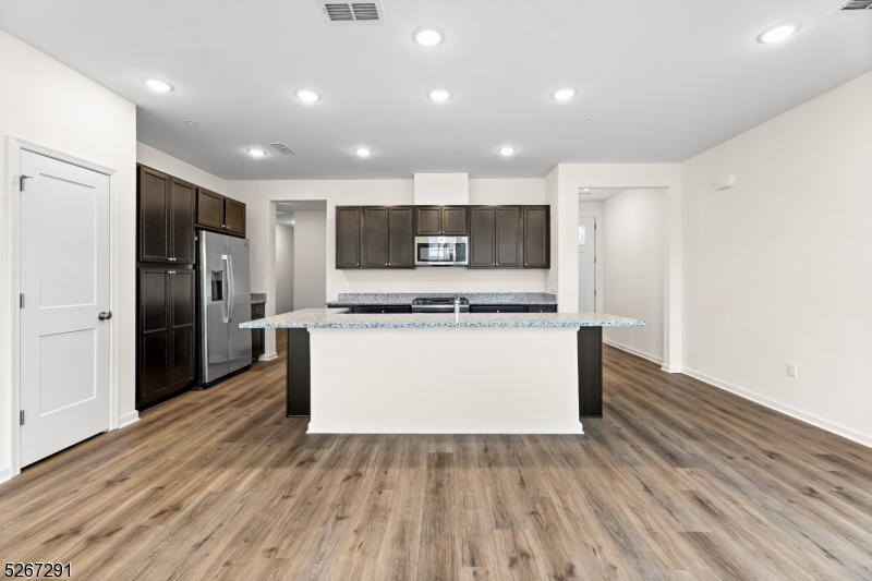 86 Depot Way Property Photo 6