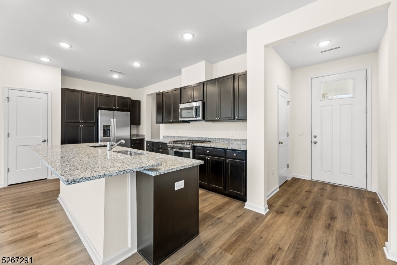 86 Depot Way Property Photo 7