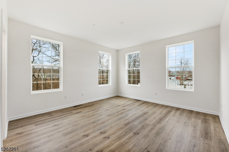 86 Depot Way Property Photo 15