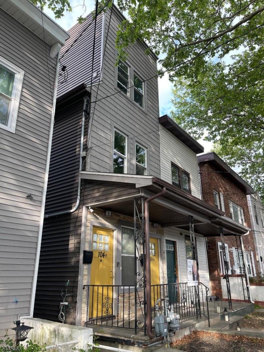 104 A Yale Ave Property Photo 1