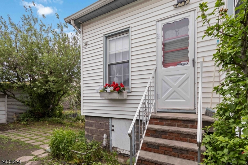 1705 48th St Property Photo 20