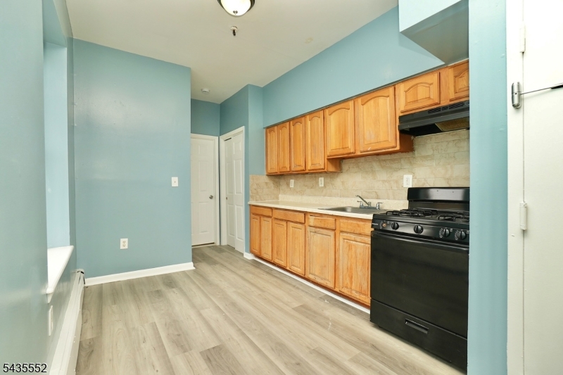 544 Springfield Ave Property Photo 5