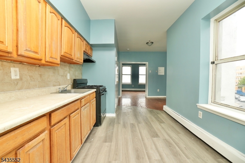 544 Springfield Ave Property Photo 6